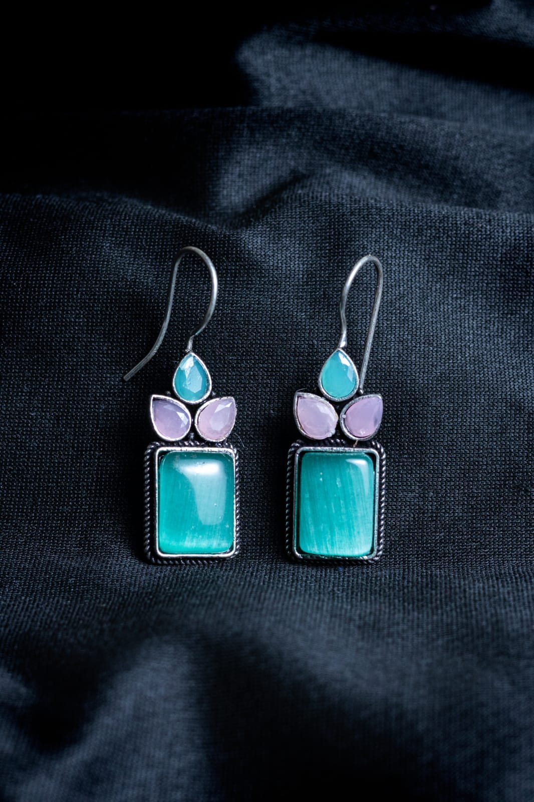 Stone Drop Earing